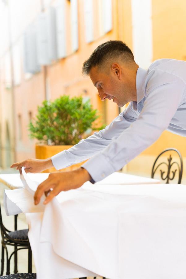 קסטלווטרו די מודנה Locanda Del Feudo Suite & Restaurant מראה חיצוני תמונה