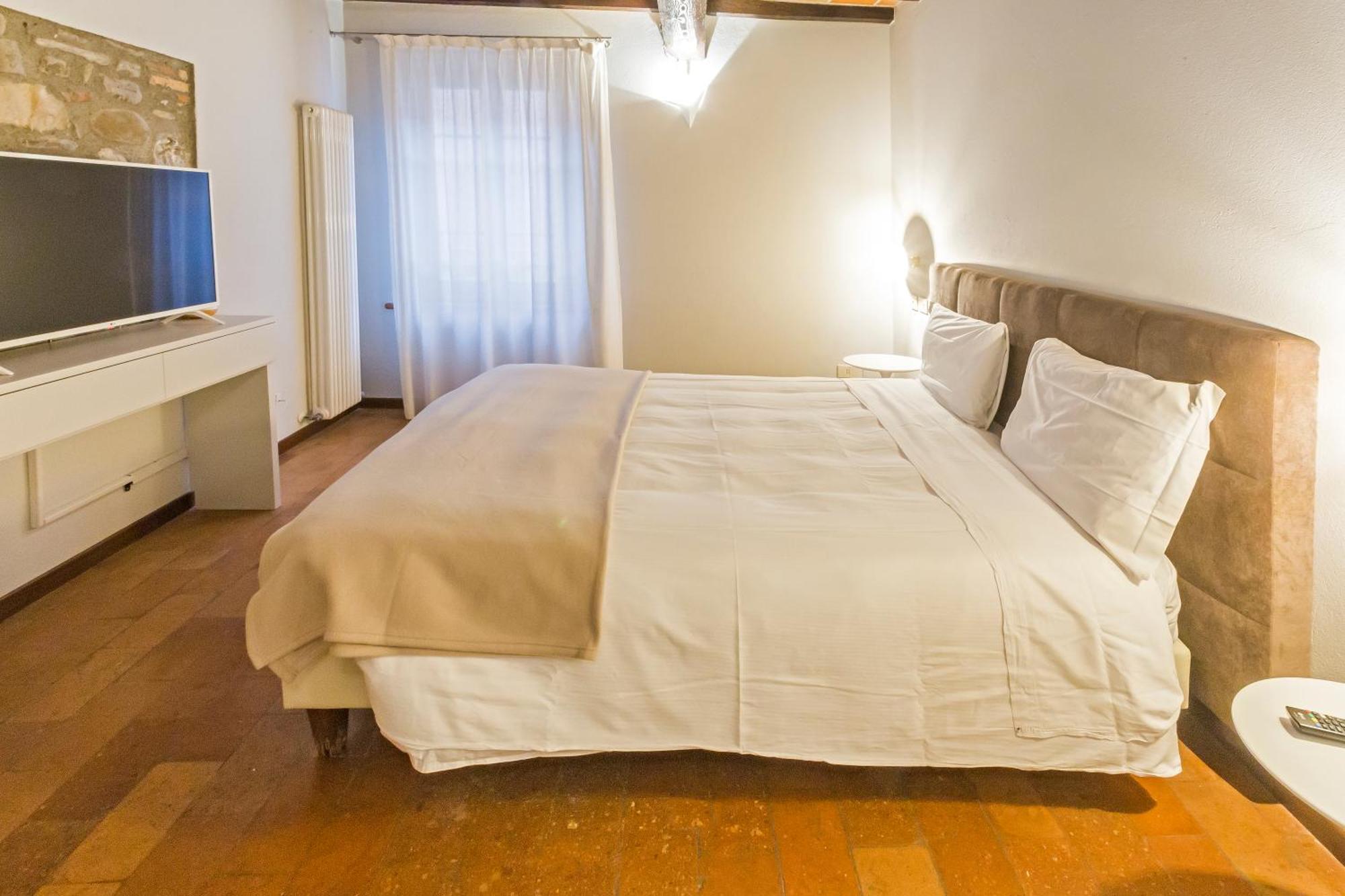 קסטלווטרו די מודנה Locanda Del Feudo Suite & Restaurant מראה חיצוני תמונה