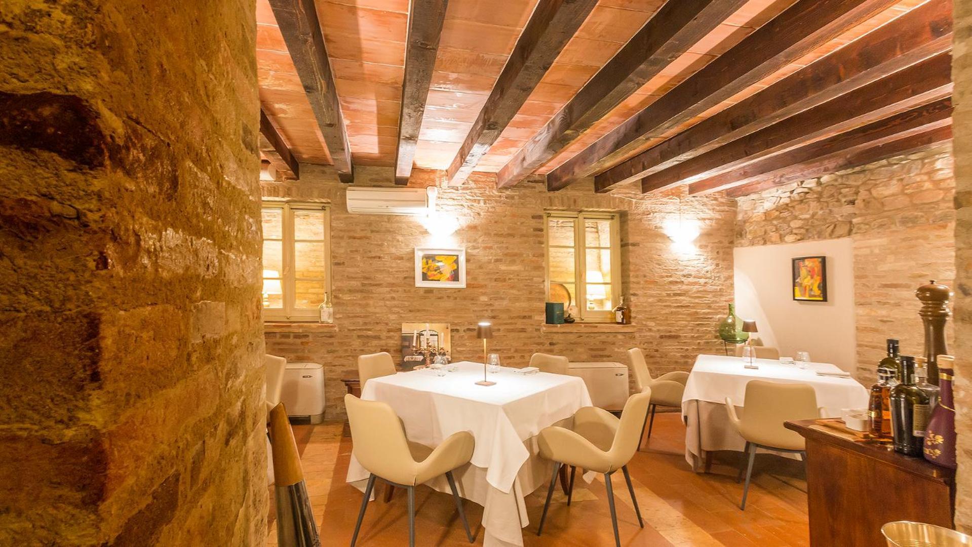 קסטלווטרו די מודנה Locanda Del Feudo Suite & Restaurant מראה חיצוני תמונה
